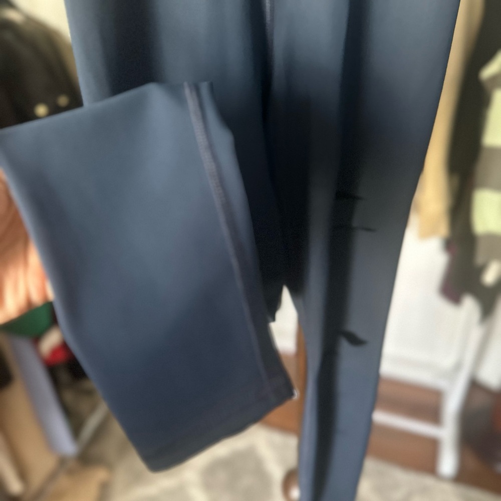 ALO YOGA RIPPED WARRIOR LEGGINGS WOMEN’S SIZE SMALL BLUE - Picture 6 of 10